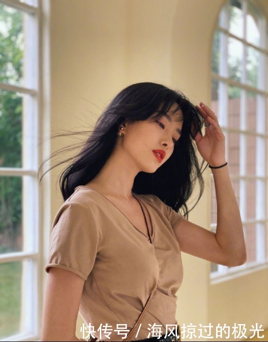 夏季时髦穿搭教程，看看女明星是怎么玩转高级感，照着穿就对了！