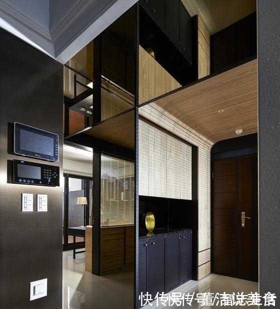 玄关|现代风的设计奢华又时尚,入户第一眼就被迷住了,温馨舒适又大气