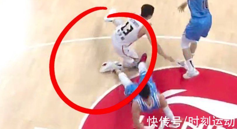 误判|闫军再造CBA冤案，莫名其妙重罚北京王牌林书豪，雅尼斯咆哮误判