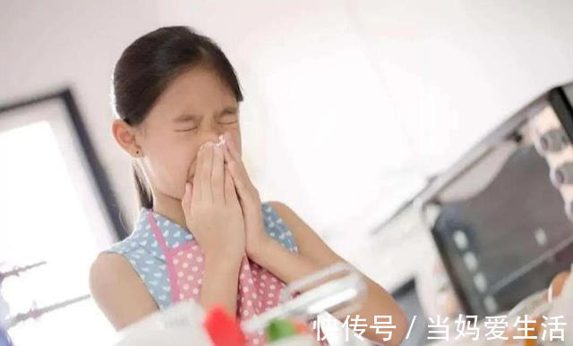 坏习惯|从小“挖鼻孔”和“从不挖”的娃, 长大啥区别? 父母别不当回事