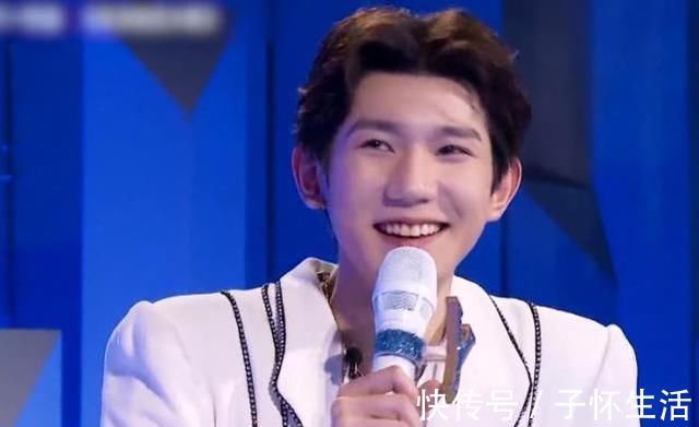 节目|王源录节目说错话,被常石磊提醒吓到瞪眼,随后救场台词获掌声