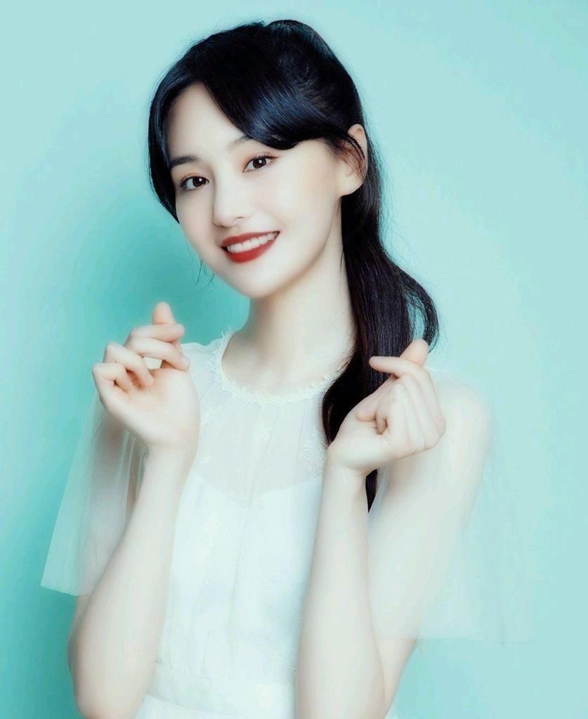 头发|刘海怎么剪才好看?合适的刘海减龄不止10岁,可见刘海的重要性