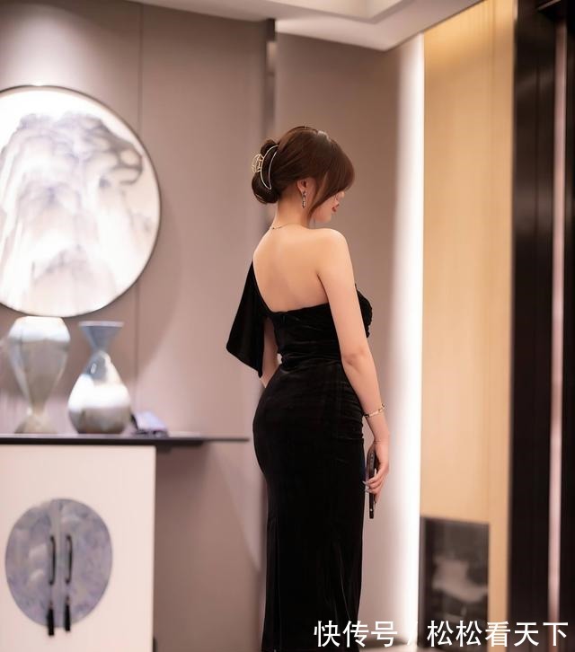 黑色 晚礼服已经不流行了，现在流行这样的黑色连衣裙