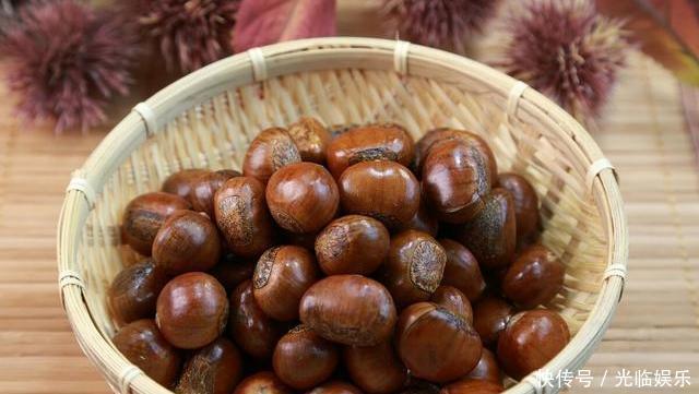 煮板栗时,什么水下锅很重要,很多人不懂,难怪板栗不容易去皮