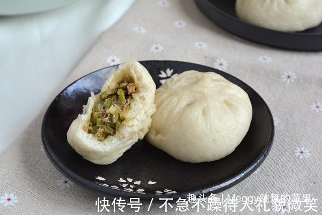 将美味吃到嘴里,5种包子的简单做法,鲜嫩多汁,好吃又好做