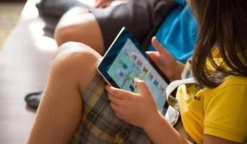 东东|“妈妈,我就玩几分钟”,家长的两种回应,成就了两种不同的人生