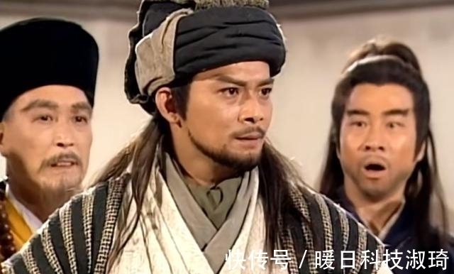 萧峰$金庸为了成全乔峰,特意让他避开这个高手,否则乔峰战神之名不保