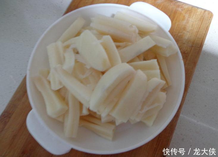 糖醋藕条|看似排骨胜似排骨,酸甜爽口,香脆诱人,让你食欲倍增,3碗不够