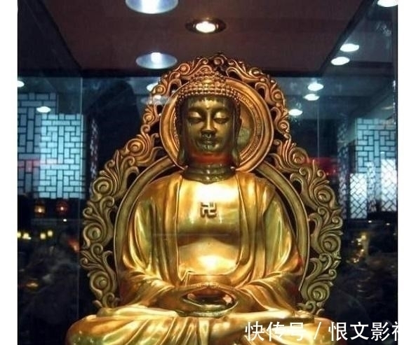 孙悟空@西游记“如来佛祖”的扮演者,去泰国买佛像,一看上面全是自己