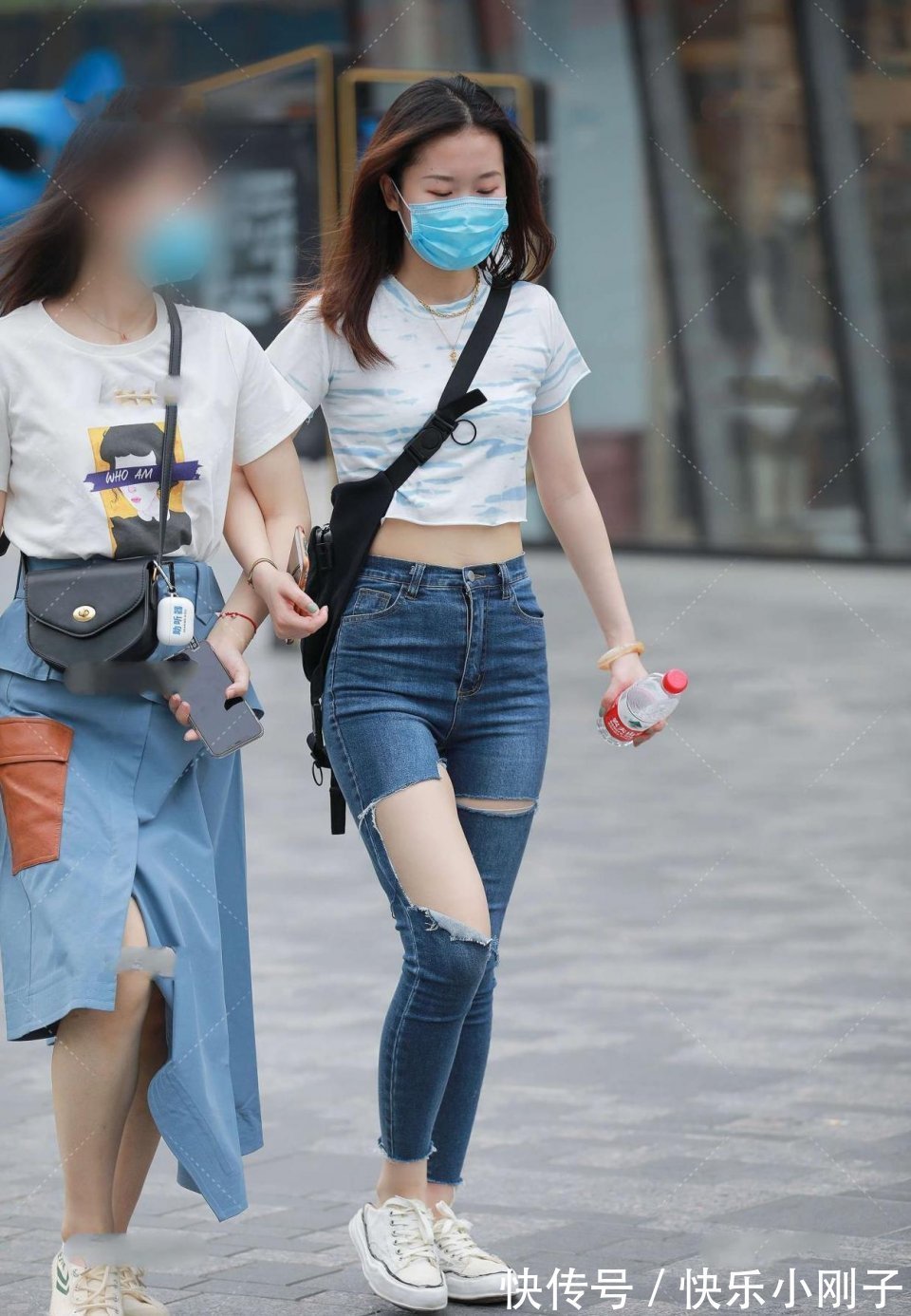 芳华感|小姐姐微胖的身材,在撩头发的那一刻,深深地吸引了我