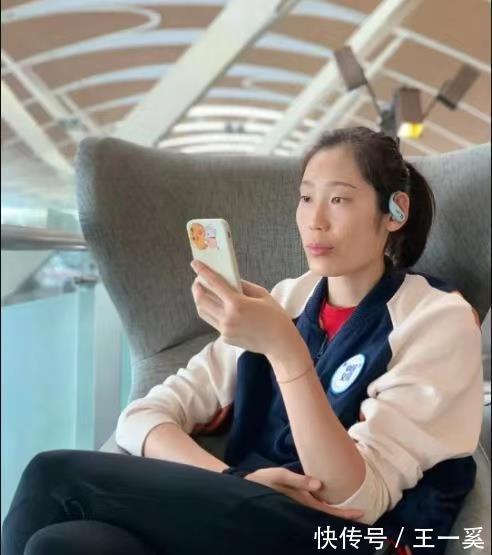 天津女排|我跨过了很多坎!朱婷上央视节目坦言:我一定会战胜伤病!