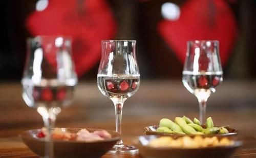 红酒|长期晚上喝一两白酒，是养生还是伤身？今天告诉你答案，勿信谣言