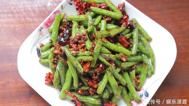 年夜饭之8道素菜小炒,色彩丰富,清淡不油腻,多吃不担心长肉