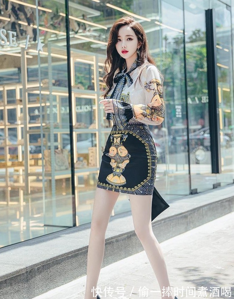 半身裙 秋装美时光,时尚印花衬衫半身裙!