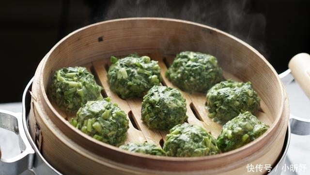 春季不能错过这种蔬菜,做成丸子蒸着吃,原汁原味,营养太棒了