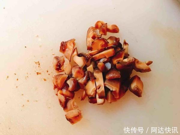 香菇|这个当早餐太香了,儿子天天吵着要吃,摊开蒸几分钟就上桌