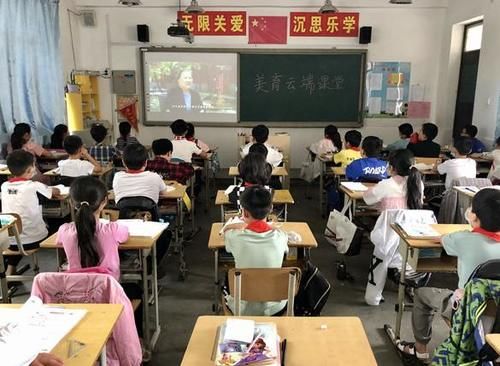 为何赢在小学却输在中学？班主任劝告：别再逼孩子做学霸了