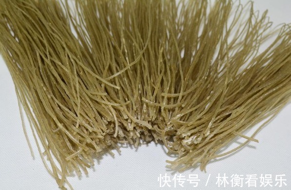 技巧|买红薯粉条,牢记3点挑选技巧,不怕买到假粉条,炒或者炖都好吃