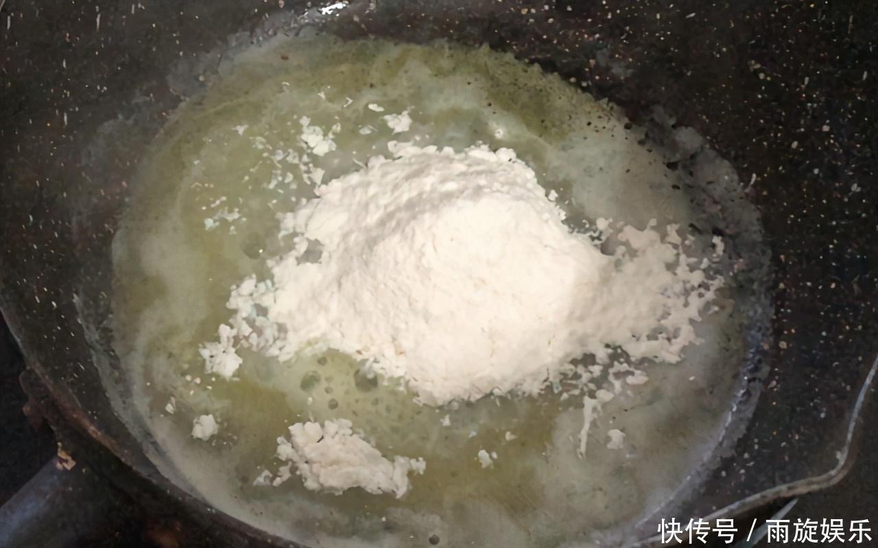 自从学会脆皮肉松小面包,家里面粉见底快,蓬松暄软,简单又好吃