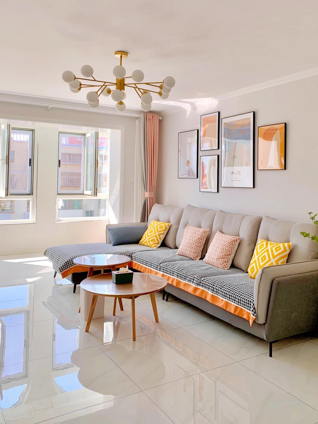 颜值担当|她家全屋不吊顶,只走石膏线,墙面不造型,只刷乳胶漆,温馨耐看