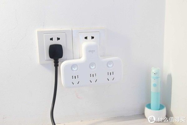 插孔|家里插座不够用?不存在aigo 2个插座转换器搞定,还带快充功能