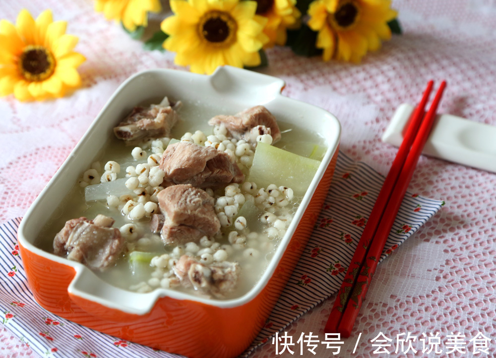 教你营养美味的薏仁海带排骨汤，香气四溢超好吃，家里人特喜欢