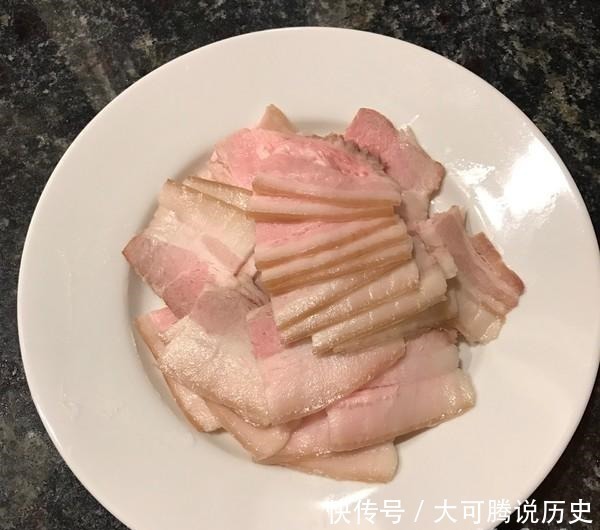它是“肺部保护伞”,家家户户都有,化痰止咳,有烟瘾的更要吃