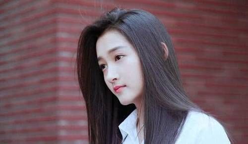 女生自以为好看的4种发型,其实都是“踩雷”款,直男大多都反感