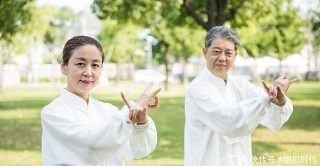 胆固醇|一天一个苹果能清血管?医生:要想真正疏通血管,5件事最好别做