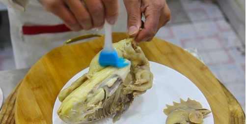 河南|河南大厨教你白切鸡的做法,清淡美味,在家也能做出广式白切鸡