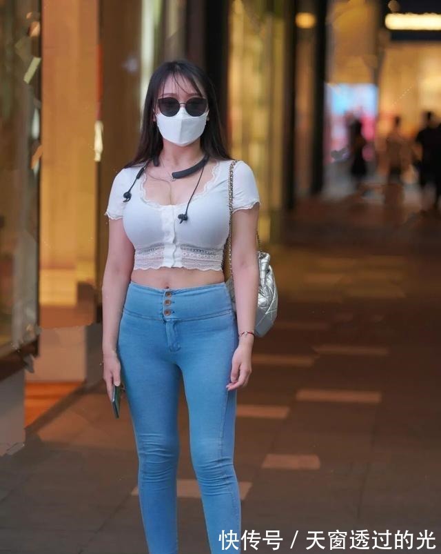 裤子 舒适时尚的打底裤穿着更显穿衣档次,时尚女生都喜欢,举止优雅