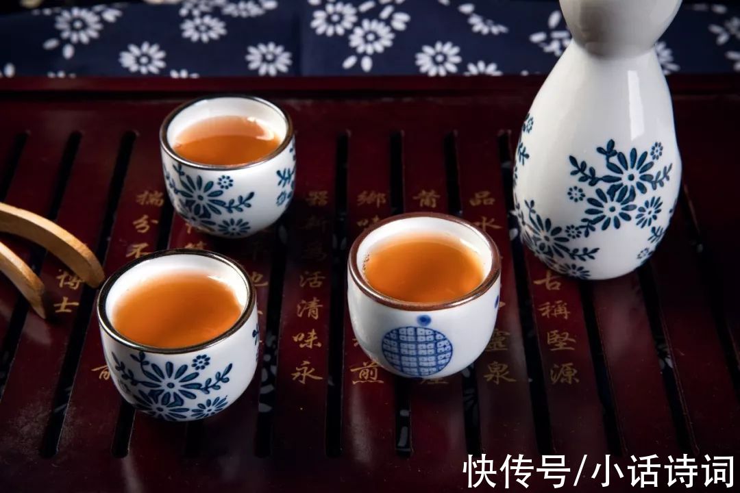 柏酒$除了屠苏酒，宋代的春节餐桌上还有什么美酒？毛滂的这首词有答案