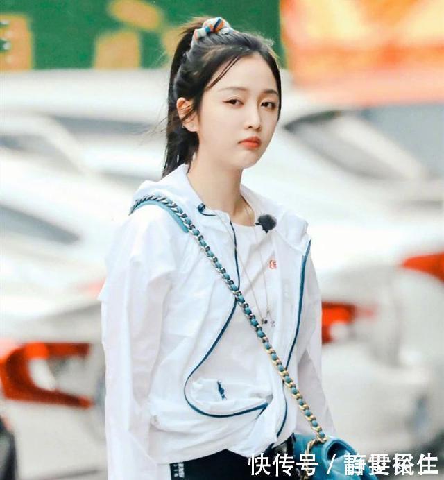 技巧|教你三招打造女神级别高马尾!第一种现在正流行,最后一种要技巧