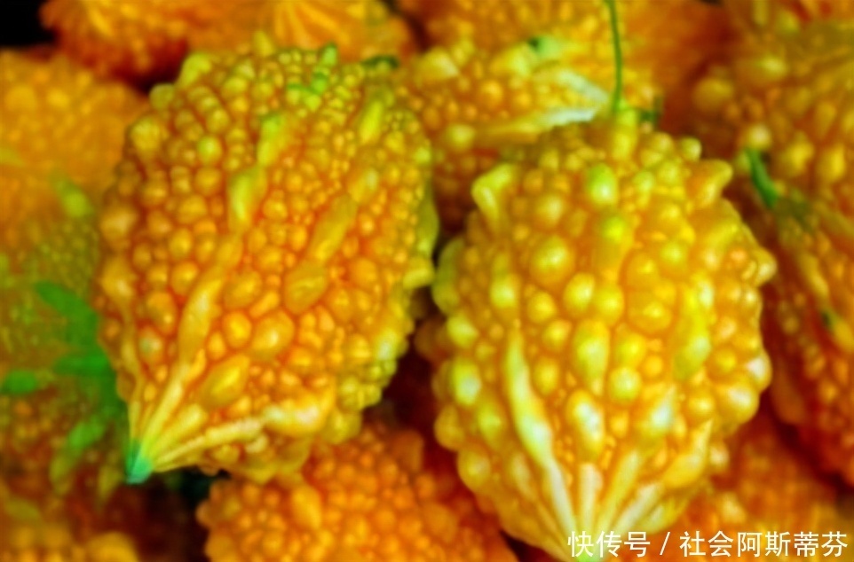 女性“会吃”才健康,冬天多吃3种养生菜,排毒养颜还瘦身