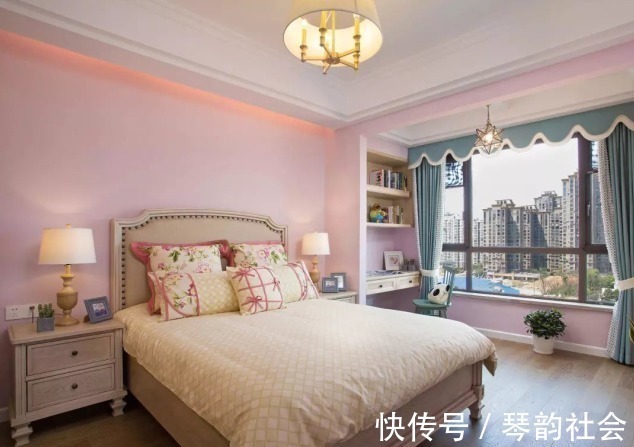 窗帘|刚入住新房不久,朋友天天过来打麻将,真后悔把客厅和阳台打通!