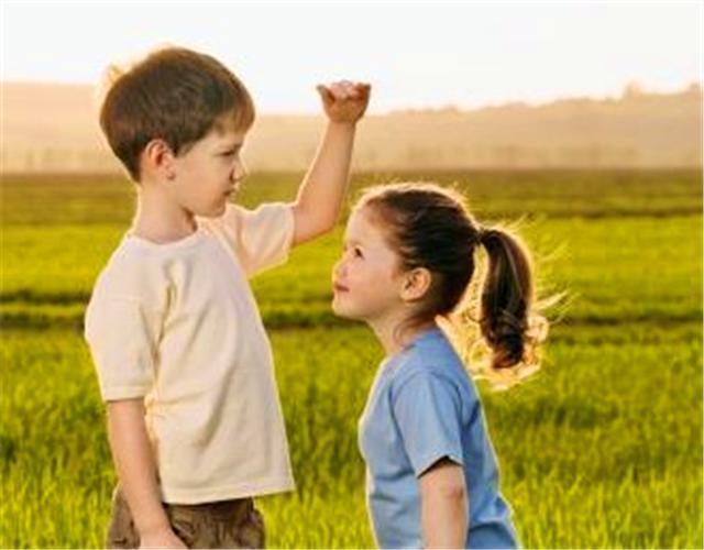 马瑞林|90厘米“侏儒”女孩怀孕,不听劝阻坚持生娃,现状到底怎样了?