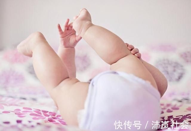 排尿|“新型把尿”悄然兴起,正在伤害孩子排尿系统,家长们却沾沾自喜