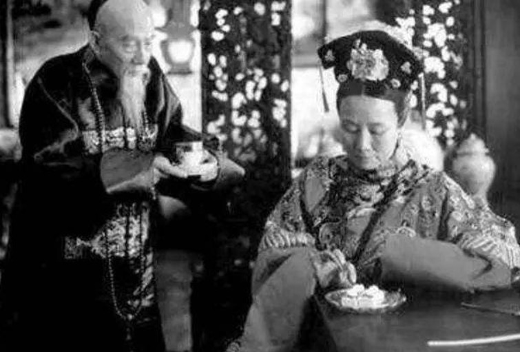 恼羞成怒|慈禧一道汤喝了10年，偶然得知食材，为何恼羞成怒将厨子砍头？