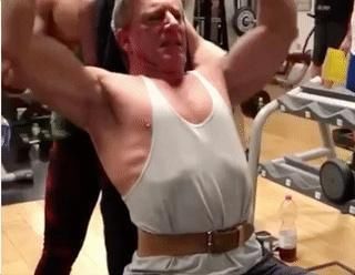 意大利|55岁意大利大叔，从油腻胖子练成肌肉猛男，靠健身实现逆风翻盘