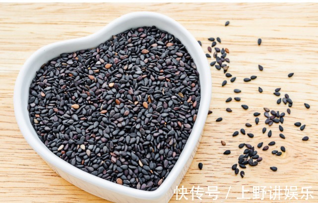 吃法|普通的黑芝麻,竟然治好了5种疾病,这种吃法老中医也推荐