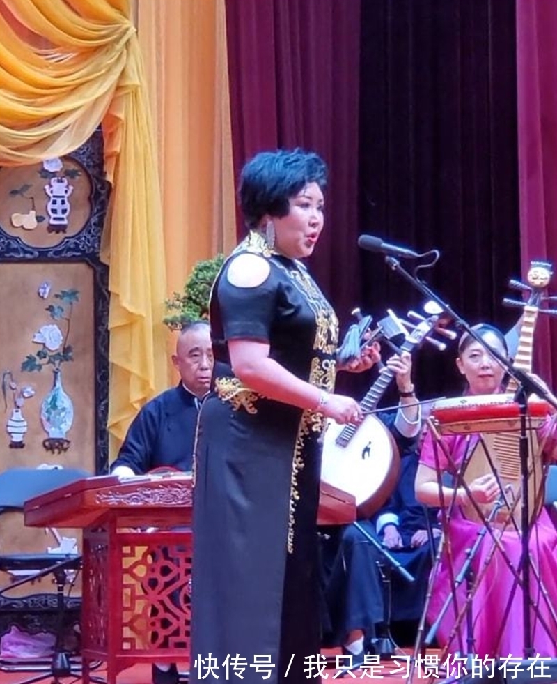 前妻|曹云金前妻晒照,3岁女儿也露面,单身妈妈依旧是辣妹