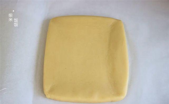 咬一口,酥掉渣,这款炼乳小方太好吃了,做法比面包蛋糕都简单