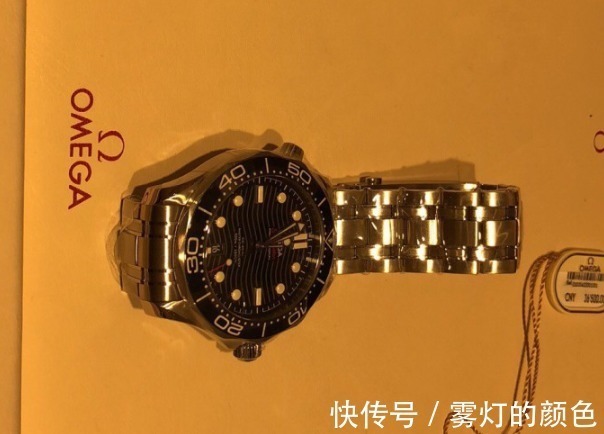 突然心动!欧米茄让我一见倾心,解毒欧米茄海马300米潜水表!