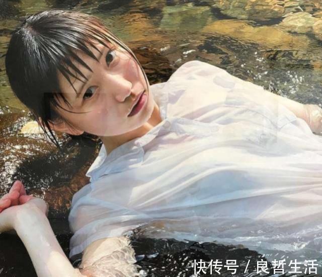 肖像之相&他画了一幅水中少女,放大5倍,专家:冷军败了