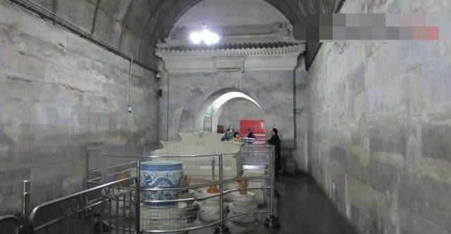  玄机|定陵打开后，万历皇帝尸骨姿势藏玄机！没想到他竟是这样的胖子