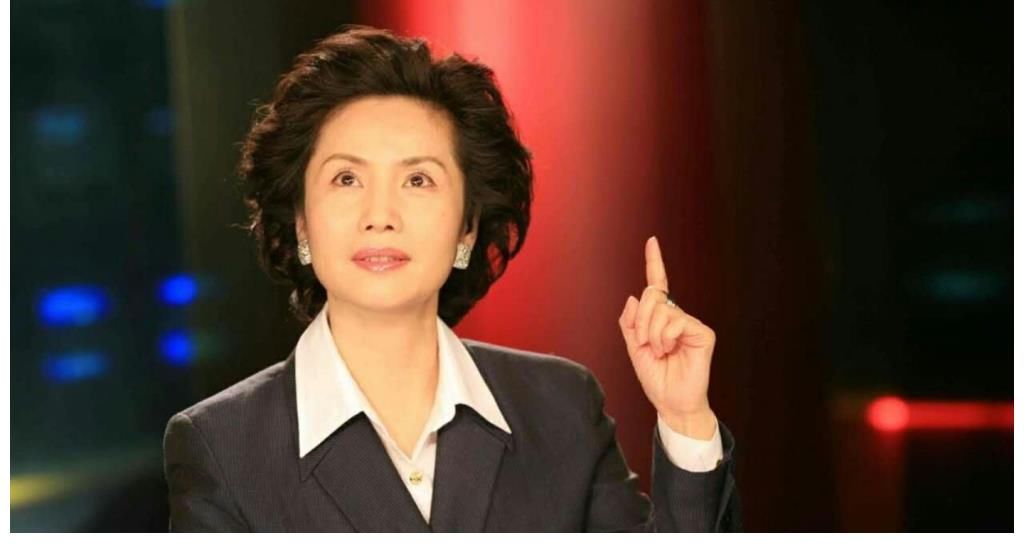 長沙電視臺|又一央視知名主持人離開舞臺，主持《今日關注》和觀眾告別