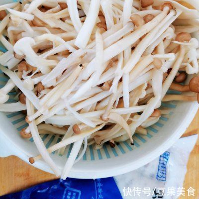 这道减脂餐.菌菇虾滑汤比米其林大厨做的还好吃