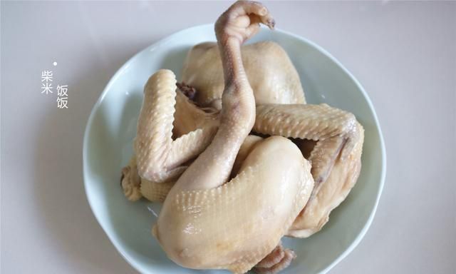 香醇|炖鸡汤，别放那么多香料，加这3样就够了，鸡汤鲜美又香醇