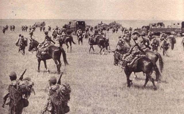 士兵|日本骑兵对决苏联装甲集群的后果 苏军士兵连续吃了一个月马肉