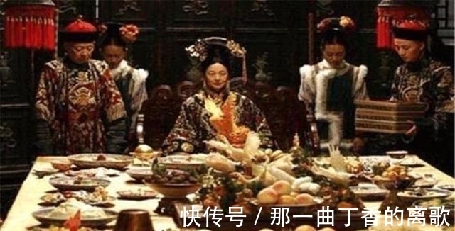 清朝嫔妃吃什么？皇后每天25斤猪肉，答应鸡蛋吃不上